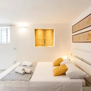 https://castle-loft-appartamento-napoli.hotels-amalfi.com