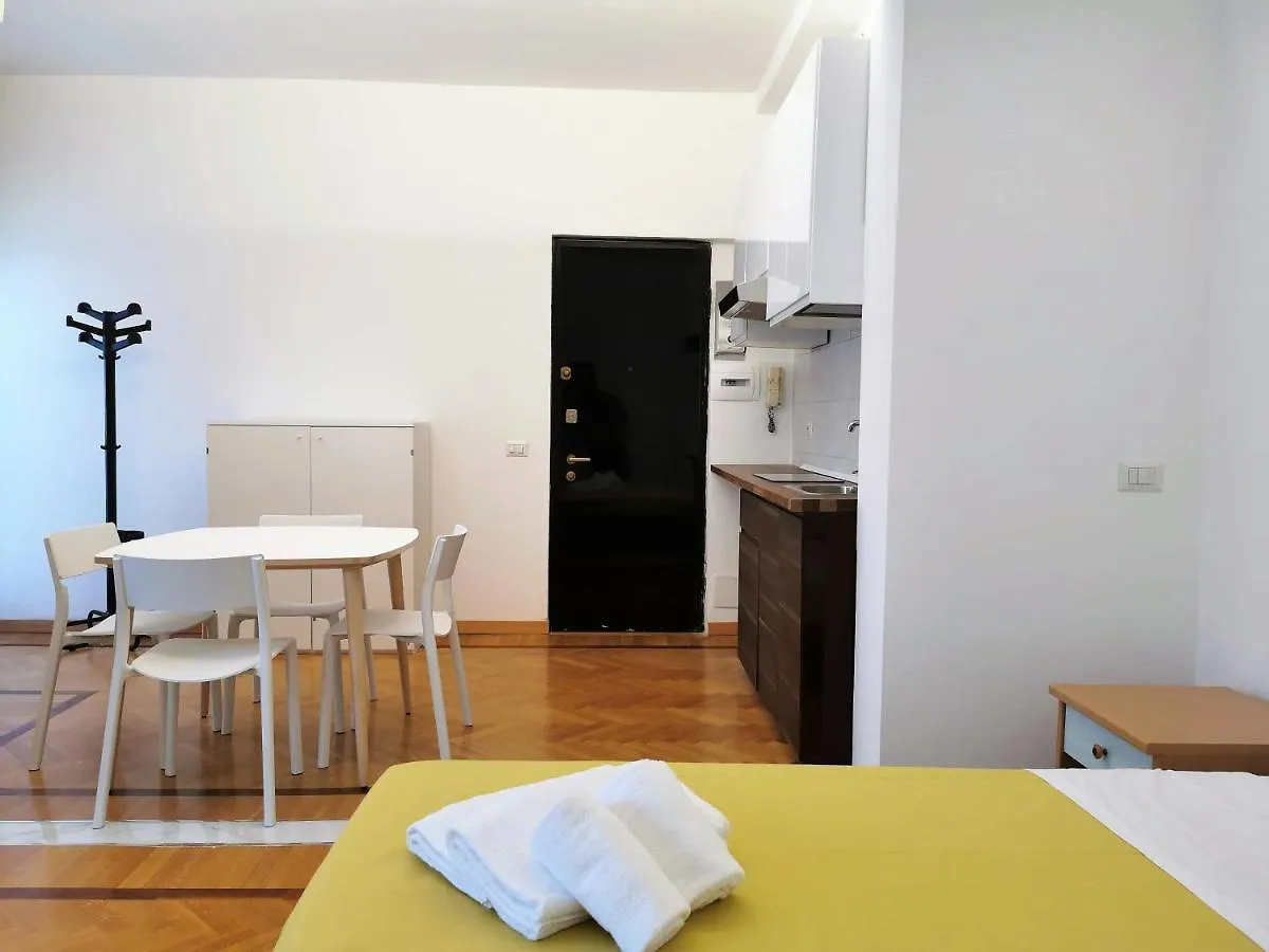 Pergolesi Apartments Milan