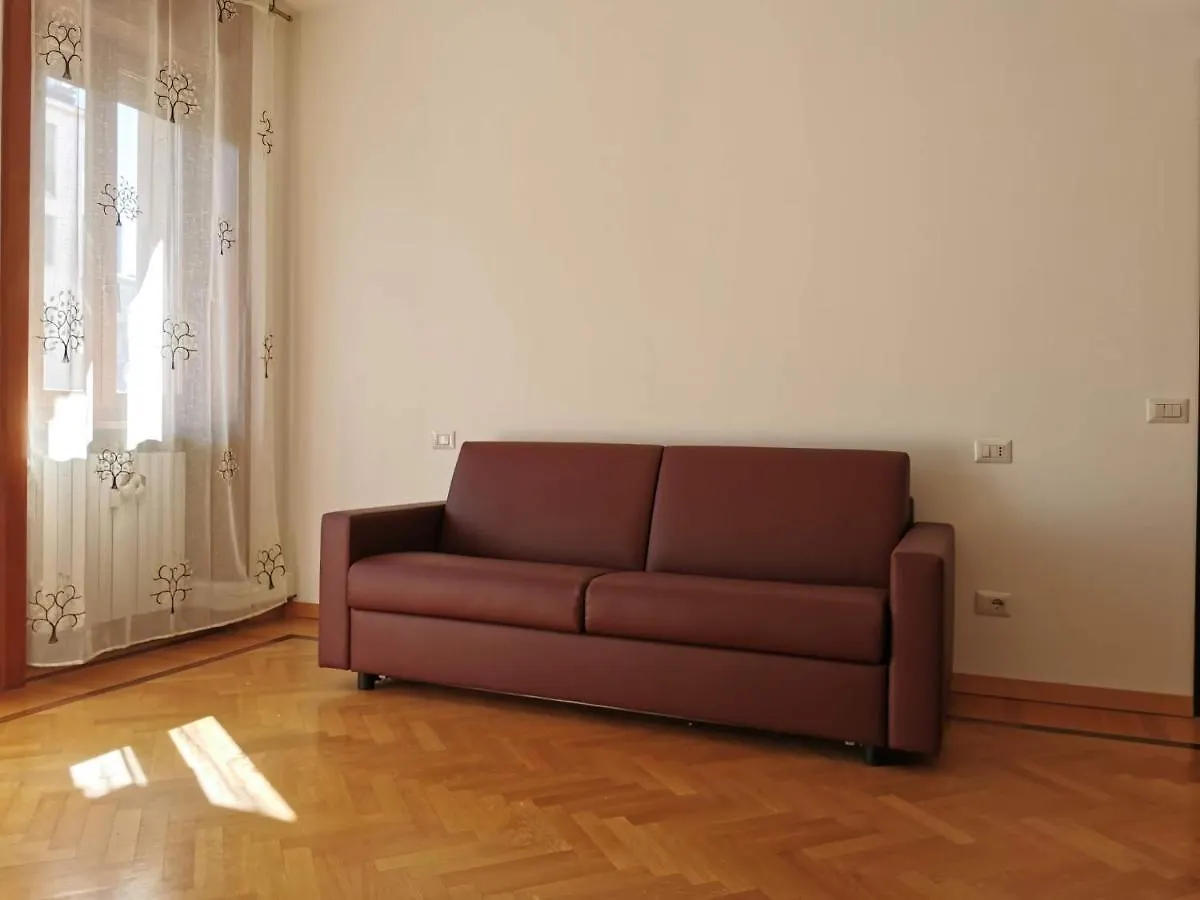 Pergolesi Apartments Milan