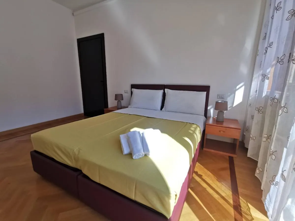 Pergolesi Apartments Milan