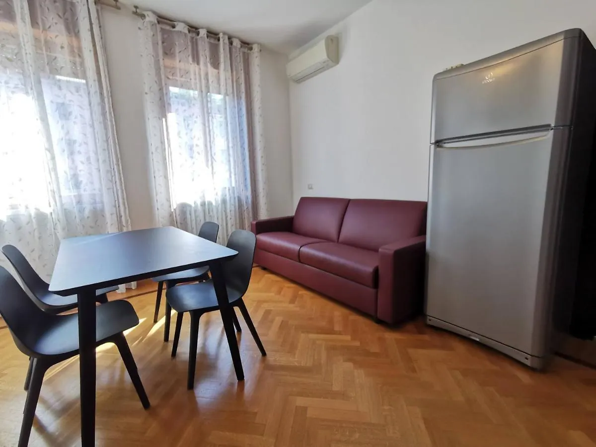 Pergolesi Apartments Milan