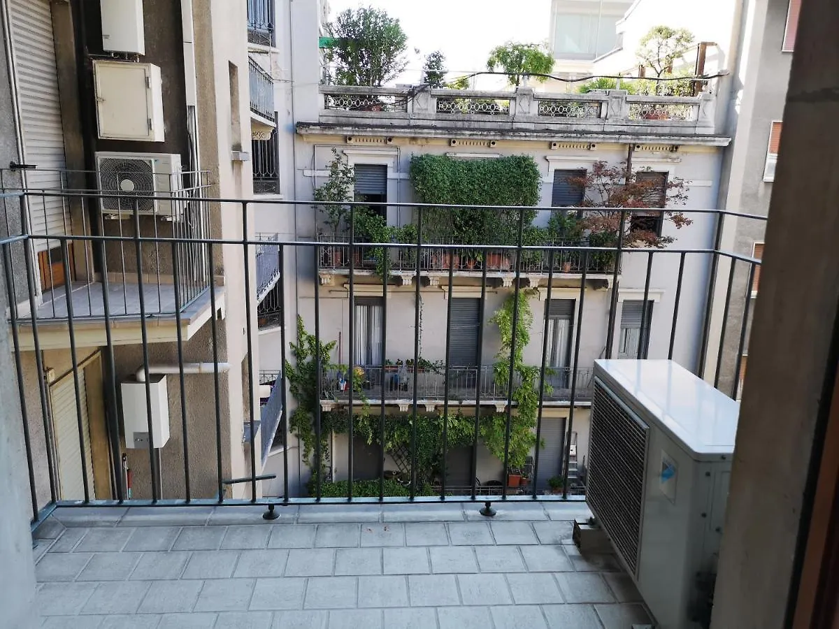 Pergolesi Apartments Milan