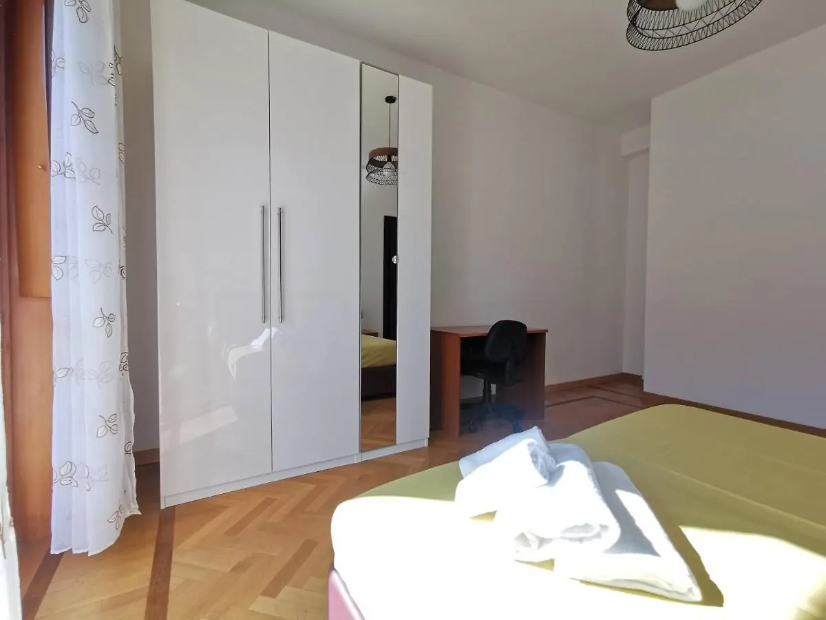 Pergolesi Apartments Milan