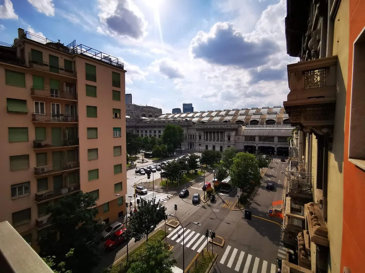 Pergolesi Apartments Milan